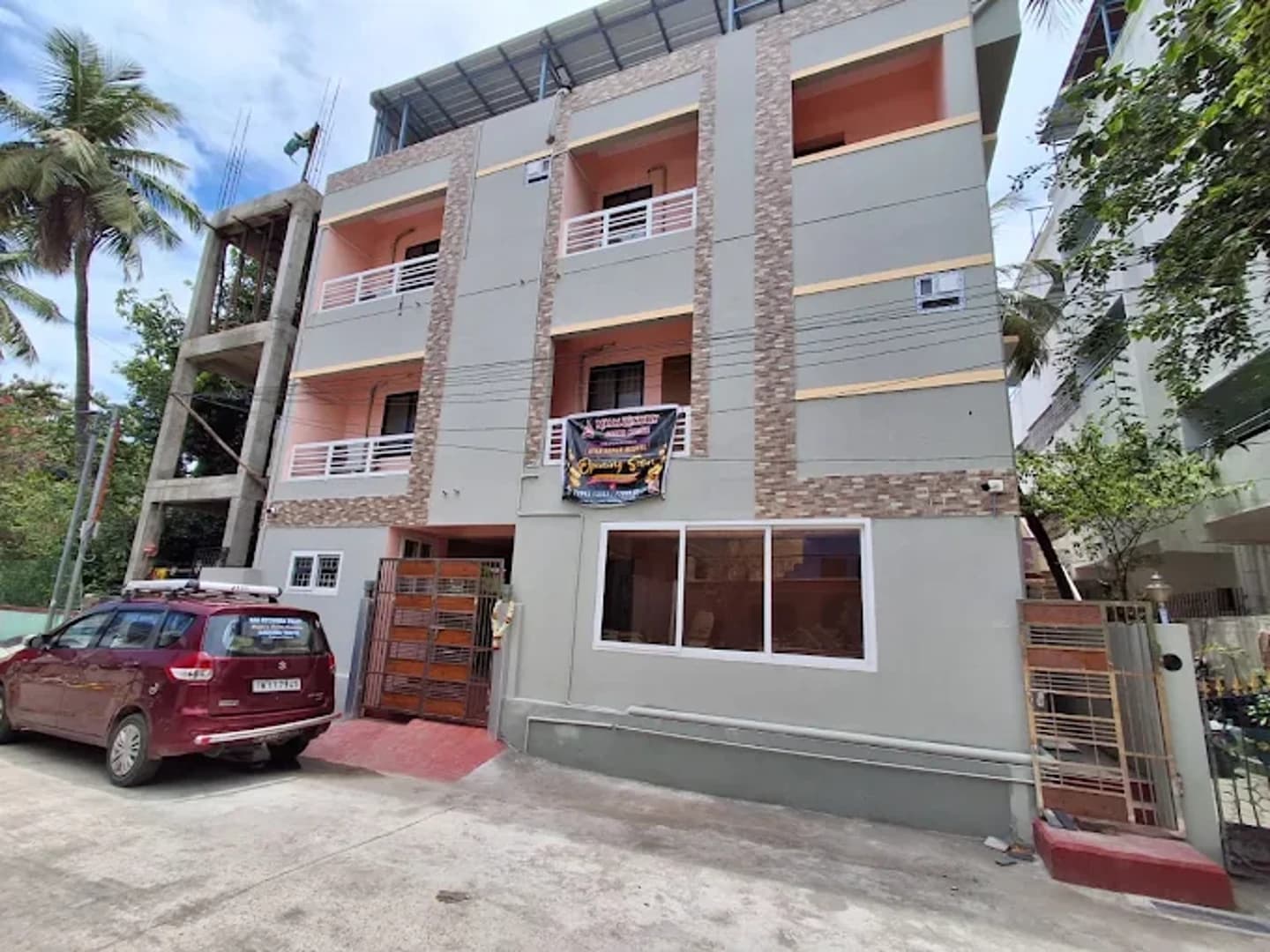 Aham Luxury Ladies Hostel — PG in Perungalathur, Chennai