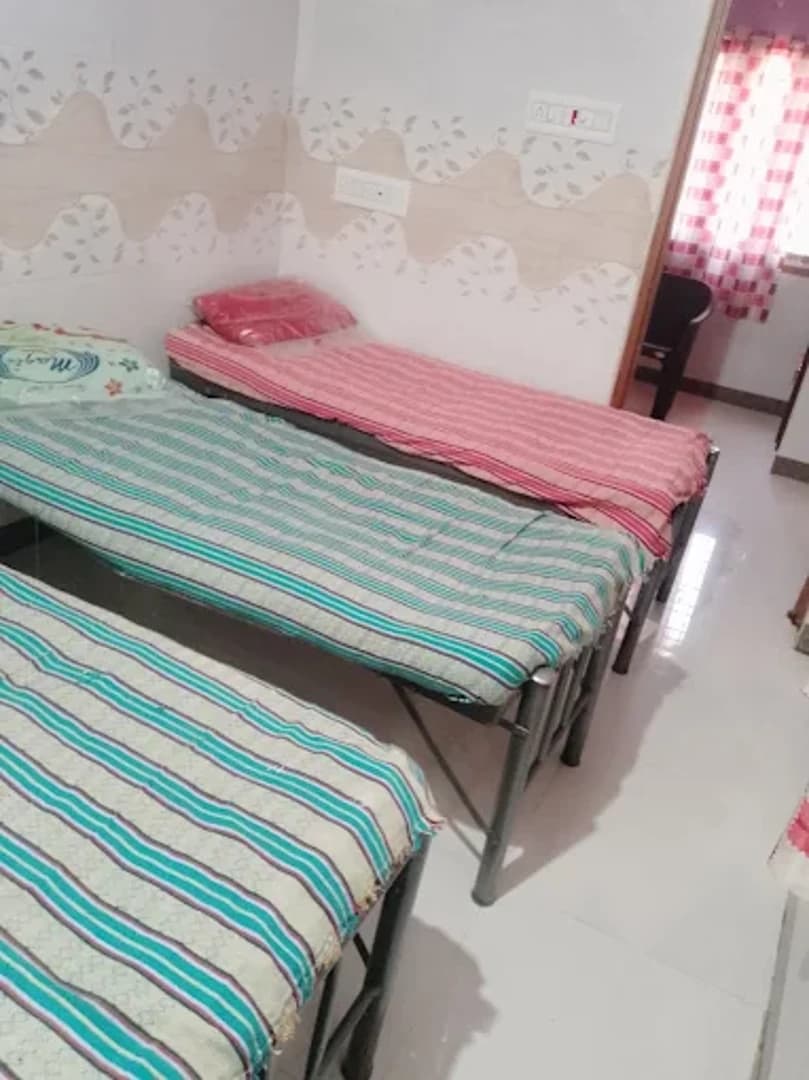 Sathiya Ladies Pg — PG in Navalur, Chennai