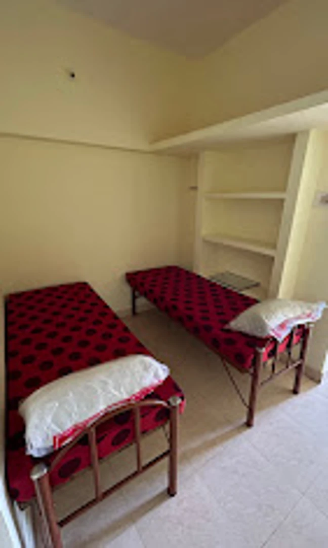 Sri Vijaya Gents pg (Hostel) — PG in Sholinganallur, Chennai