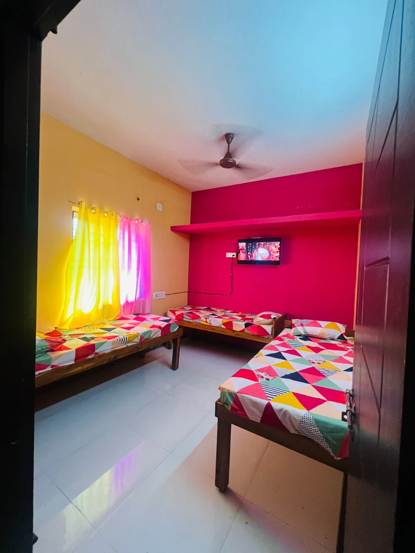 Hi-Tech Women PG & Hostel — PG accommodation in Irumbuliyur, Chennai