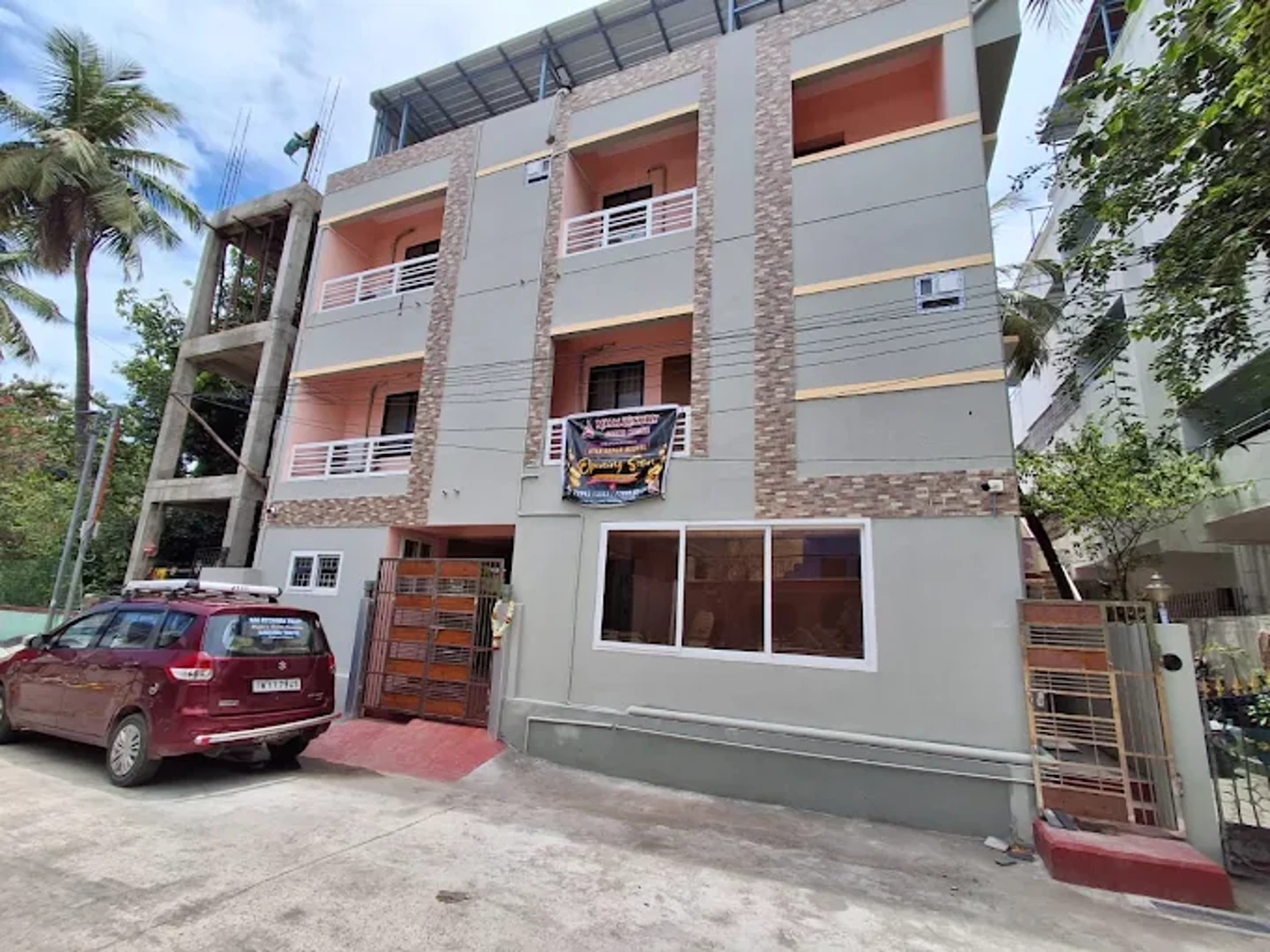 Aham Luxury Ladies Hostel — PG in Perungalathur, Chennai