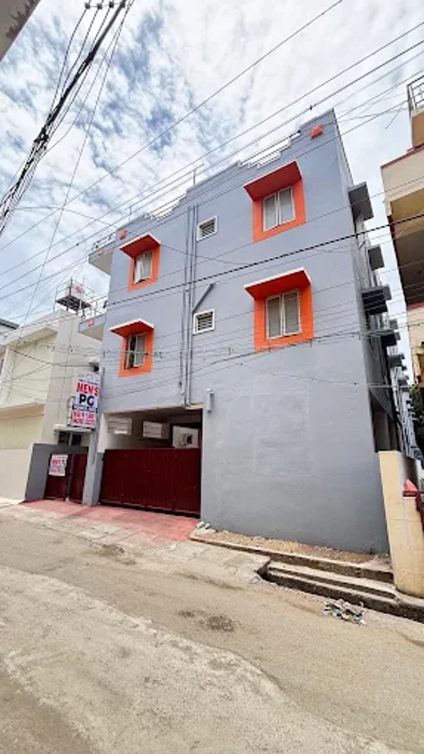 SKY GRAND MENS PG & HOSTEL — PG accommodation in peelamedu, Coimbatore