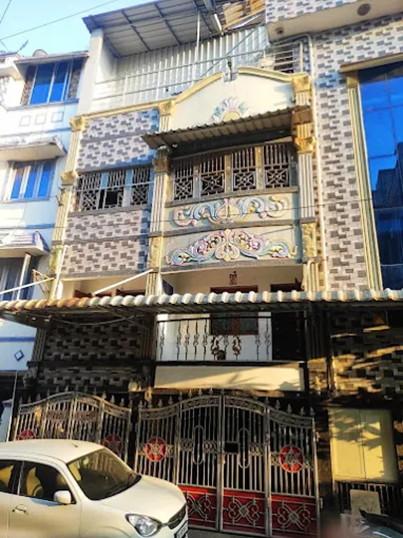 Shree Vaishnavi PG Hostel for mens — PG accommodation in vadapalani, Chennai