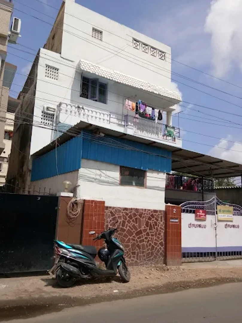 Sri Mookambika Ladies Hostel — PG accommodation in Vadapalani, Chennai,