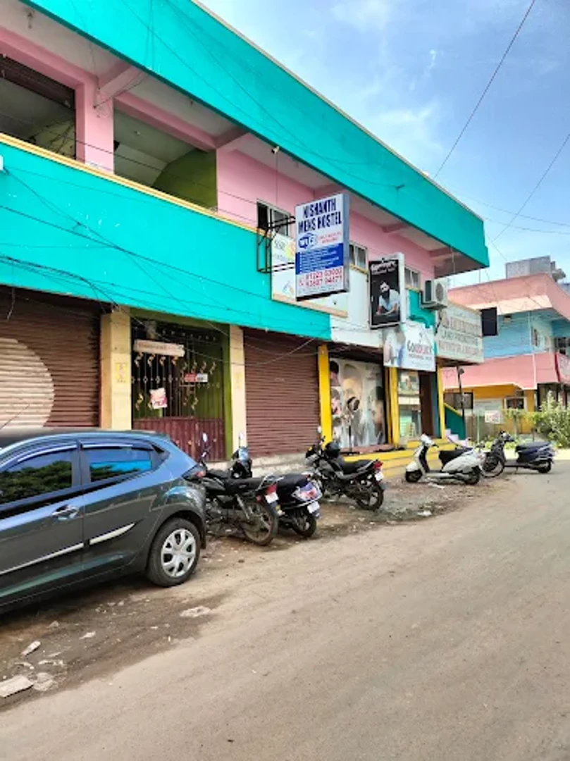 Nishanth mens hostel — PG accommodation in Poonamallee, Chennai