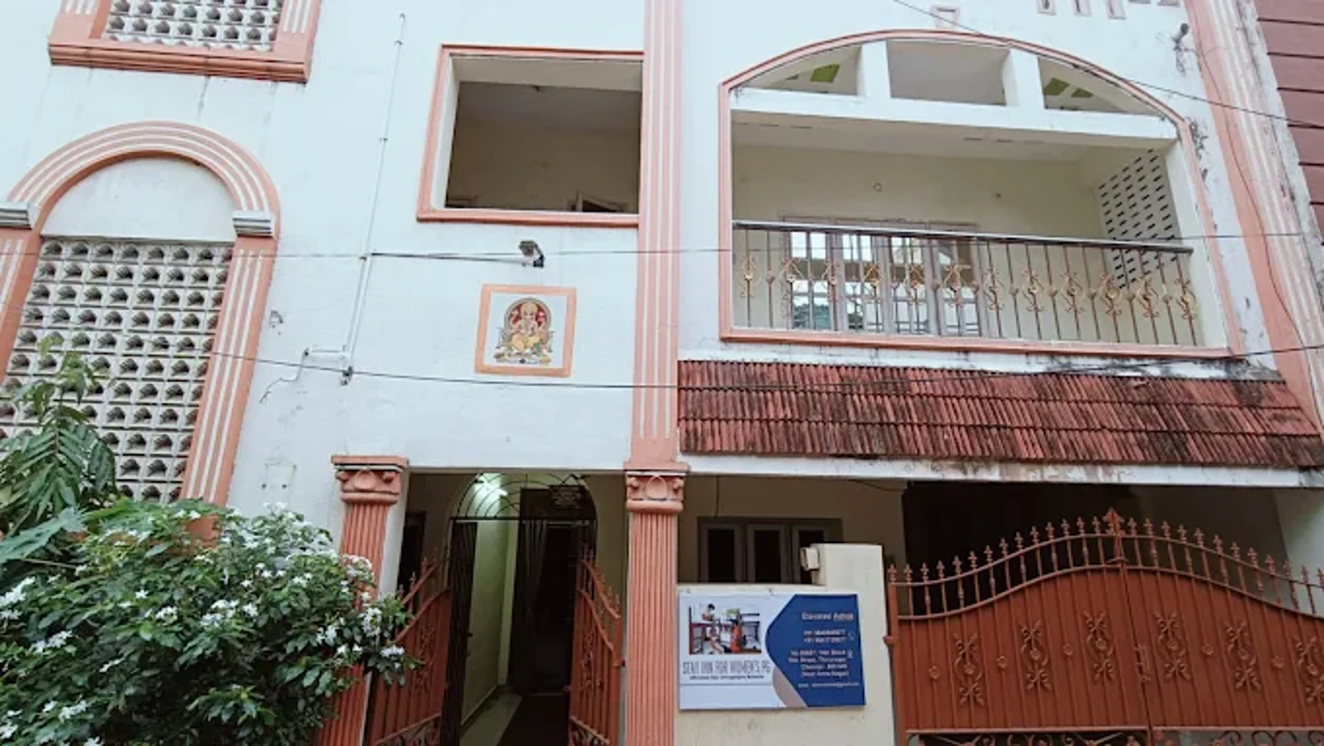 Stay inn for women's PG — PG accommodation in Villivakkam, Chennai