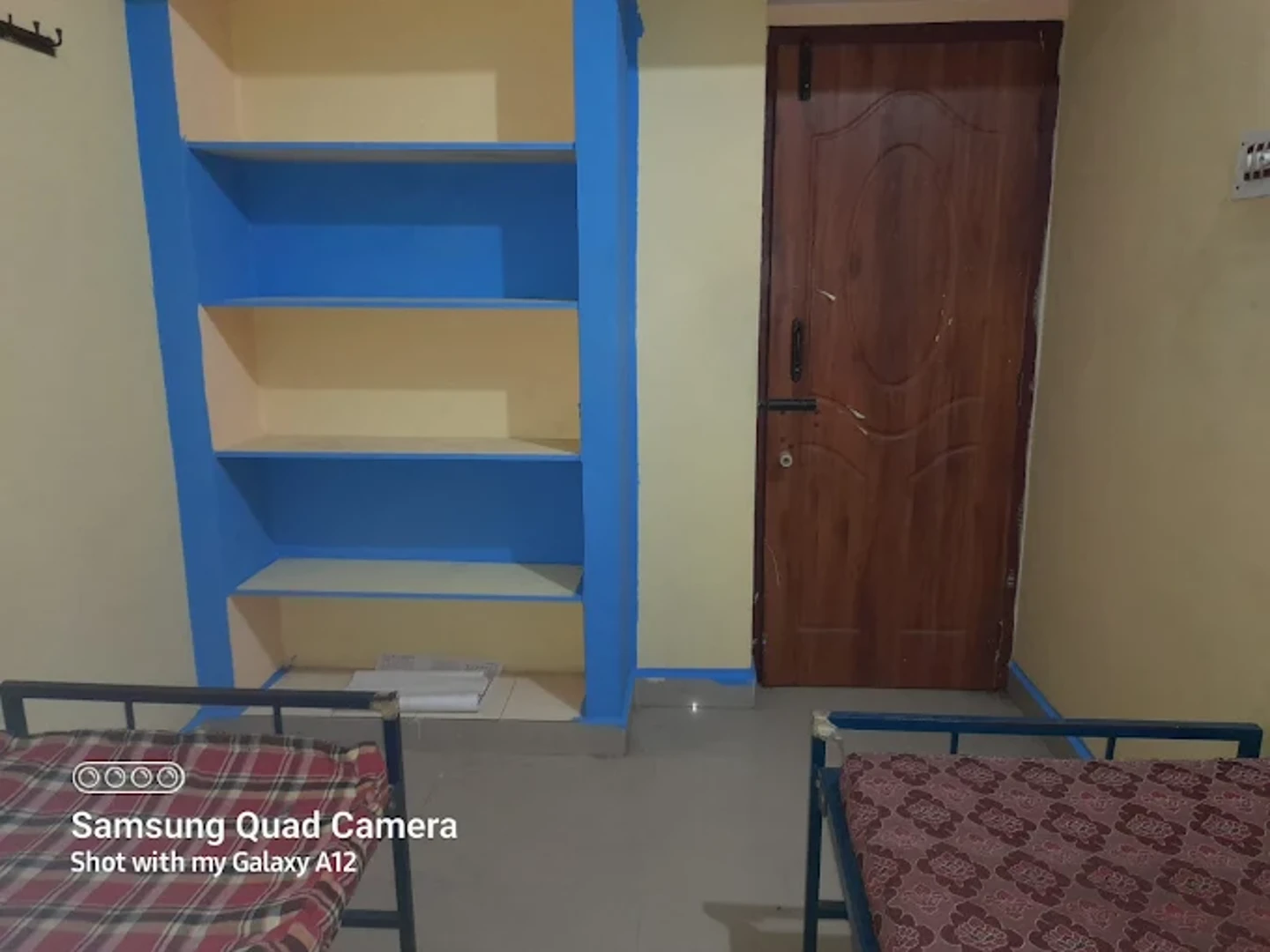 SRIVARI MENS HOSTEL — PG accommodation in Poonamallee, Chennai