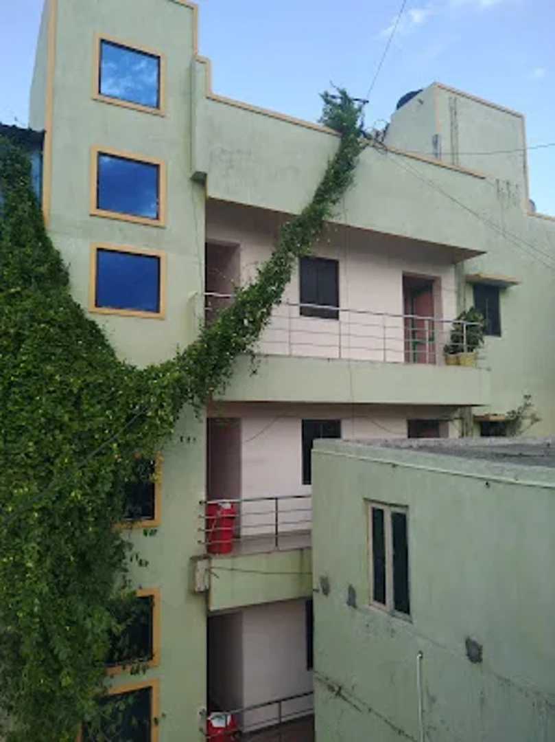 Sree annai pg — PG in Sholinganallur, Chennai