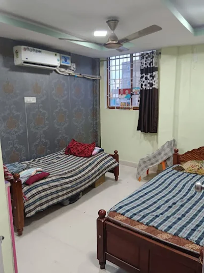 LOTUS MENS HOSTEL — PG in Medavakkam, Chennai