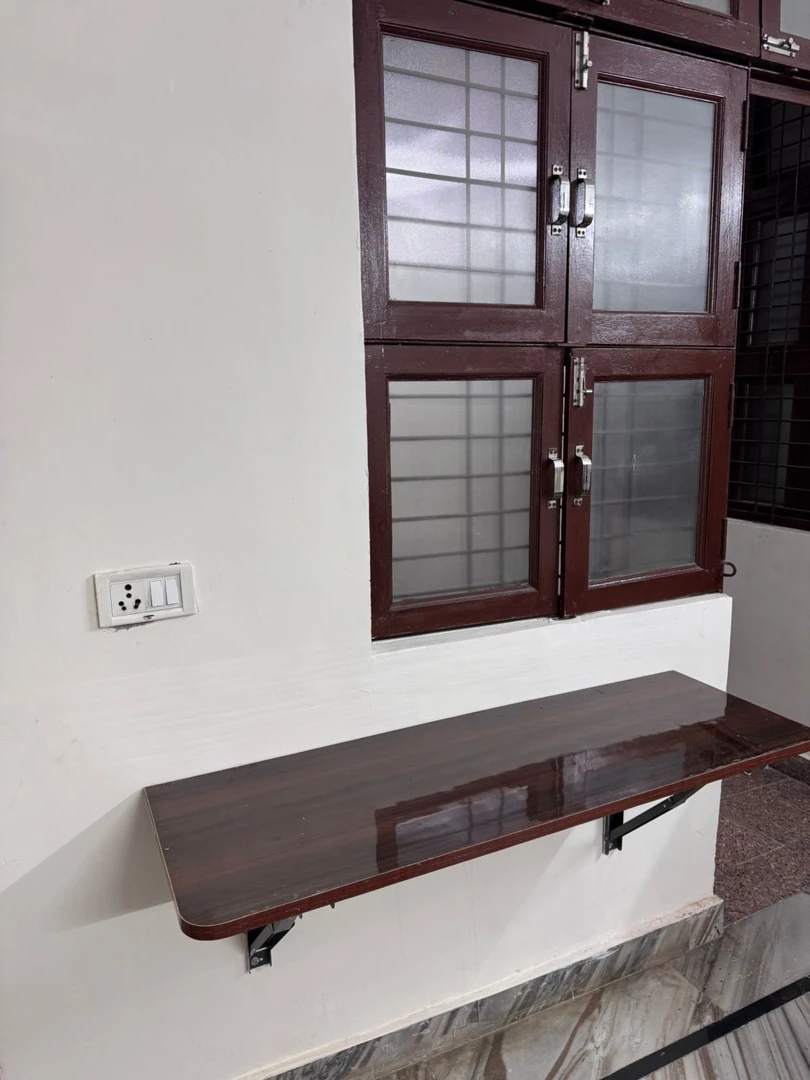 Mahaveer PG — PG in 5 B, Basant Gaon, Vasant Vihar, New Delhi