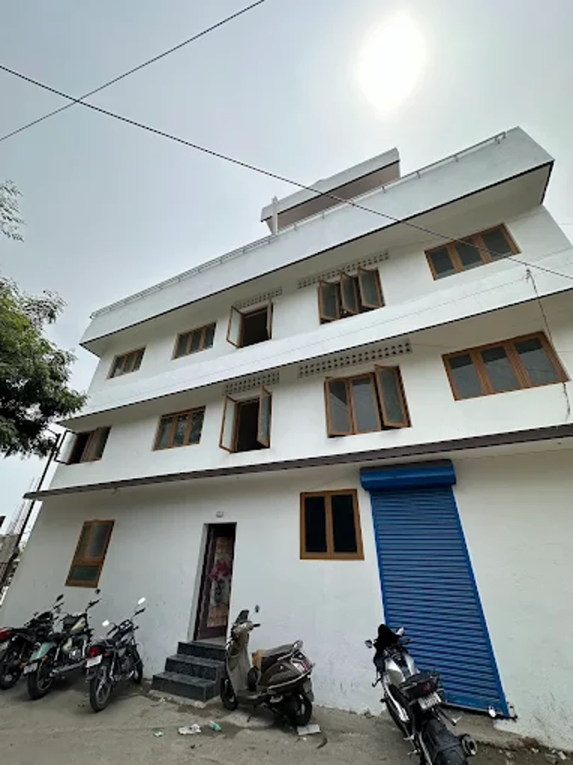 Guhan Mens Hostel 3.0 — PG accommodation in Tirumangalam, Chennai