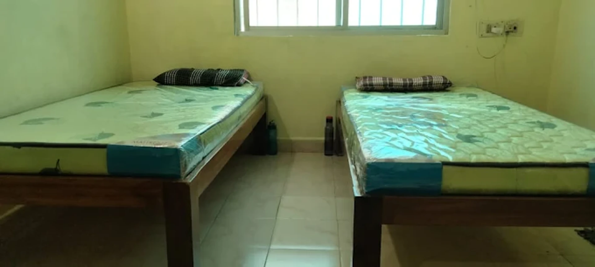 Jain Men's Hostel — PG accommodation in Vdapalani, Chennai